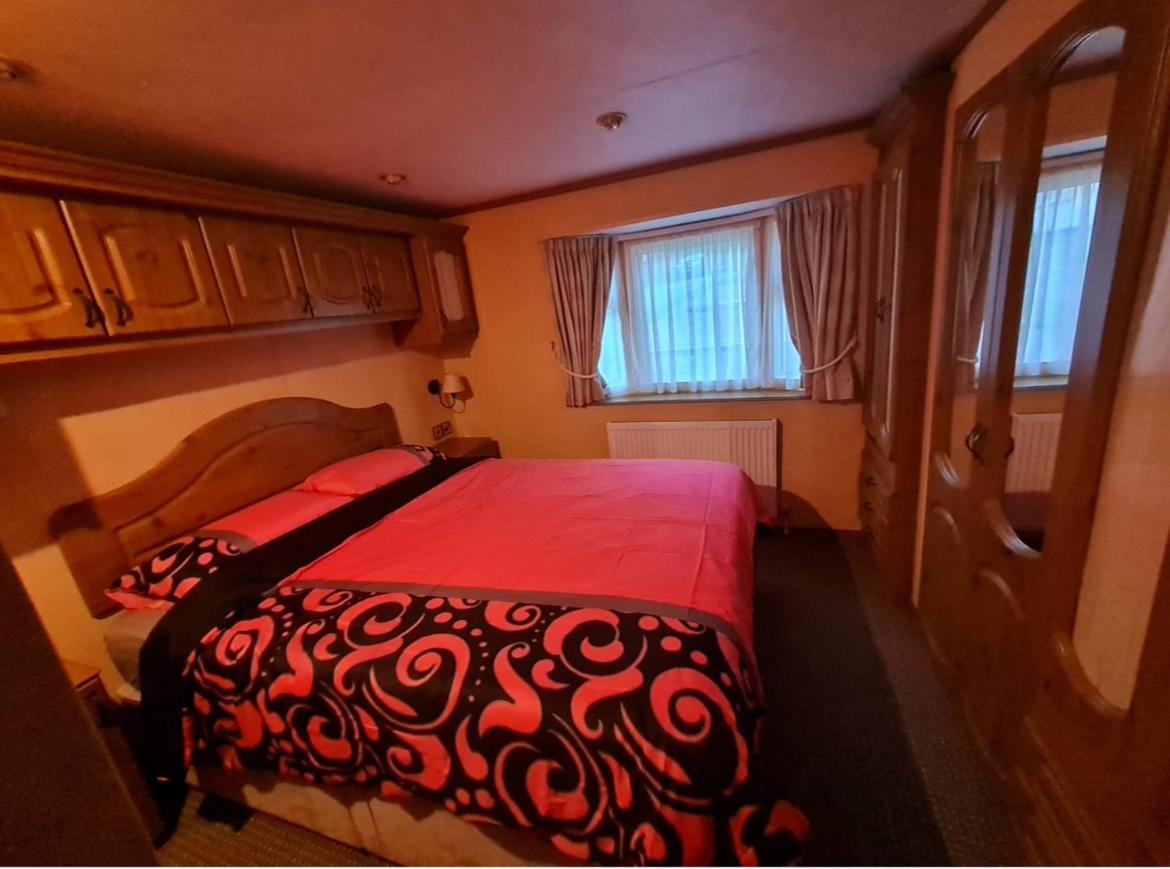 Spacious Luxury Escape With Sea Views And Pet Friendly At Clarach Bay Aberystwyth Exteriér fotografie